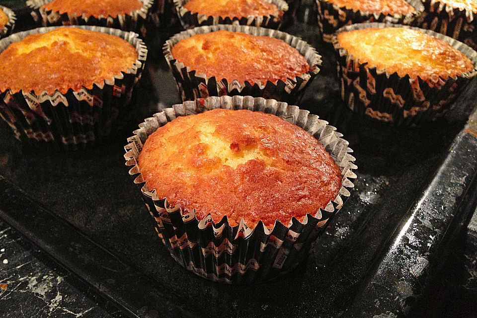 Extra White Chocolate Muffins