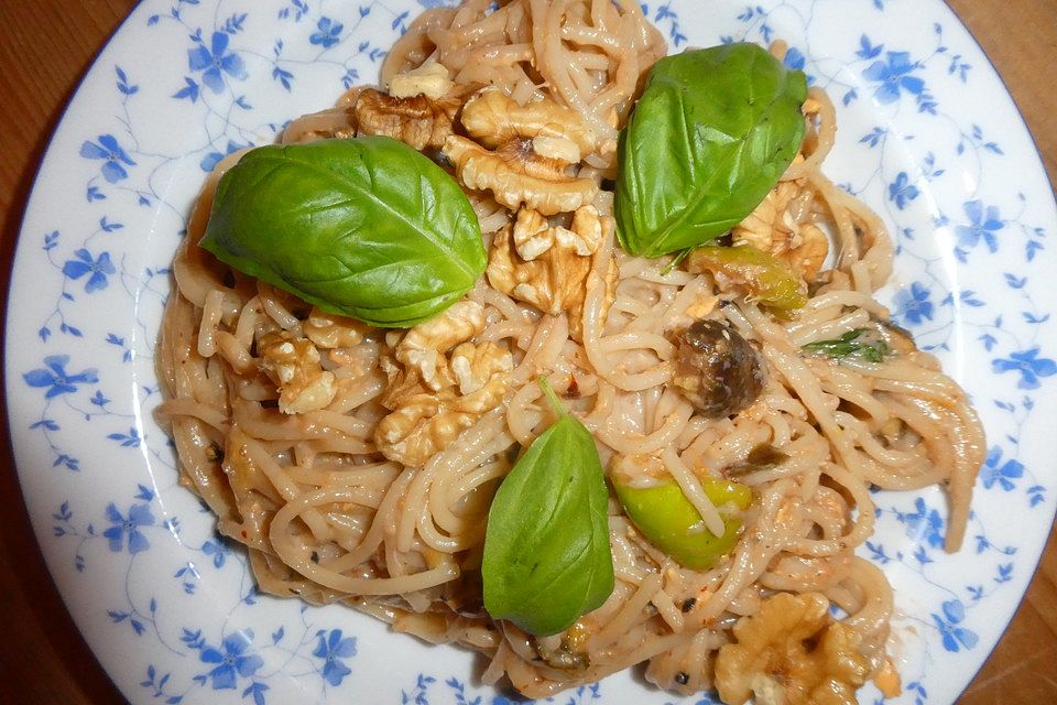 Spaghetti mit pikanter Feigensauce