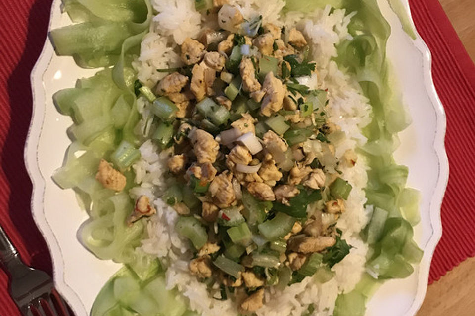 Laab Gai - Thailändischer Hähnchensalat