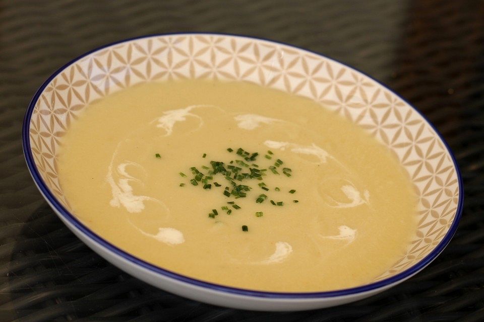 Pastinakensuppe mit Fenchel