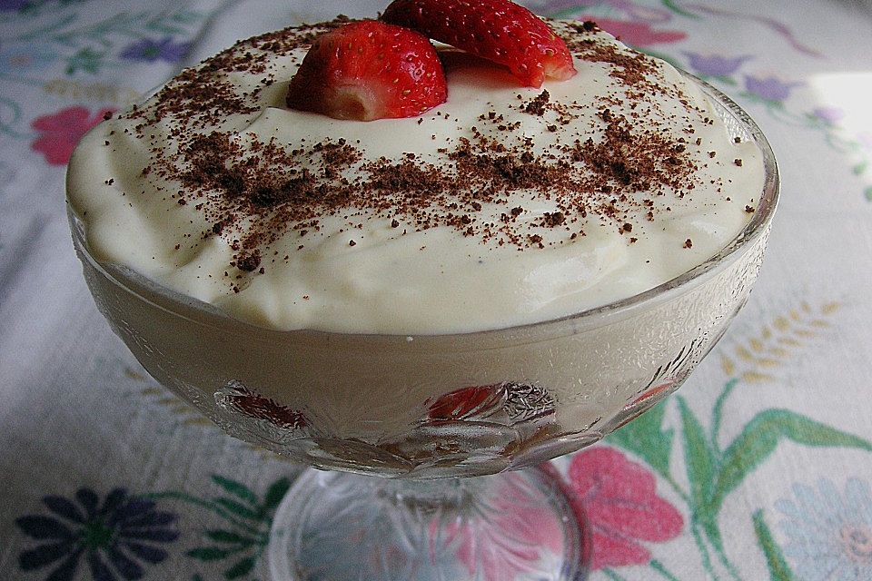 Vanillemousse - Tiramisu mit Beeren