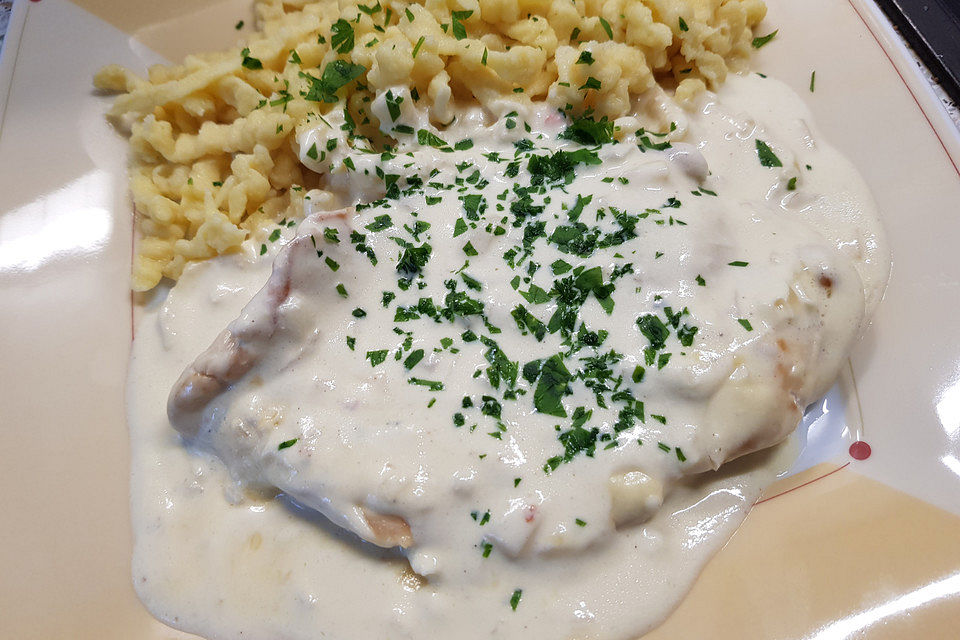 Putenschnitzel in Weißweinsauce