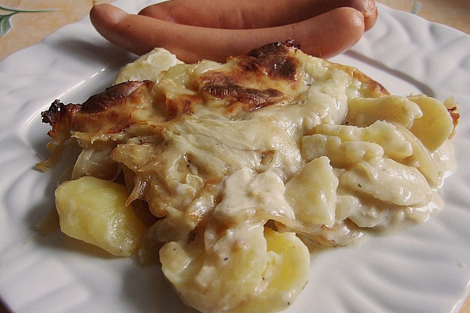 Kartoffelgratin mit Zwiebeln