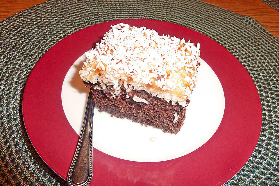 Kakaokuchen mit Kokosbelag