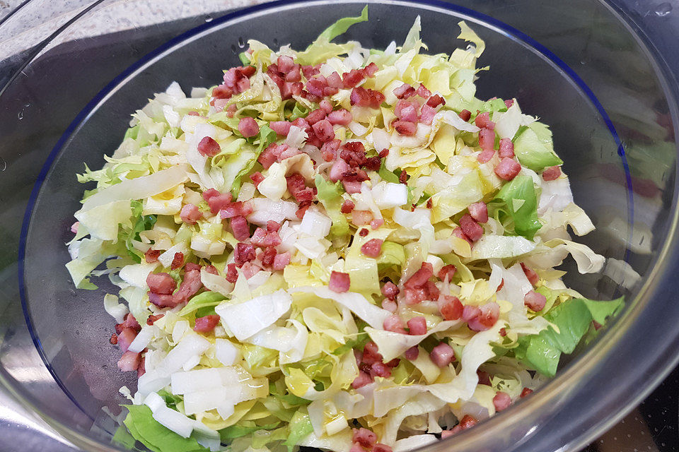 Endiviensalat mit Speck