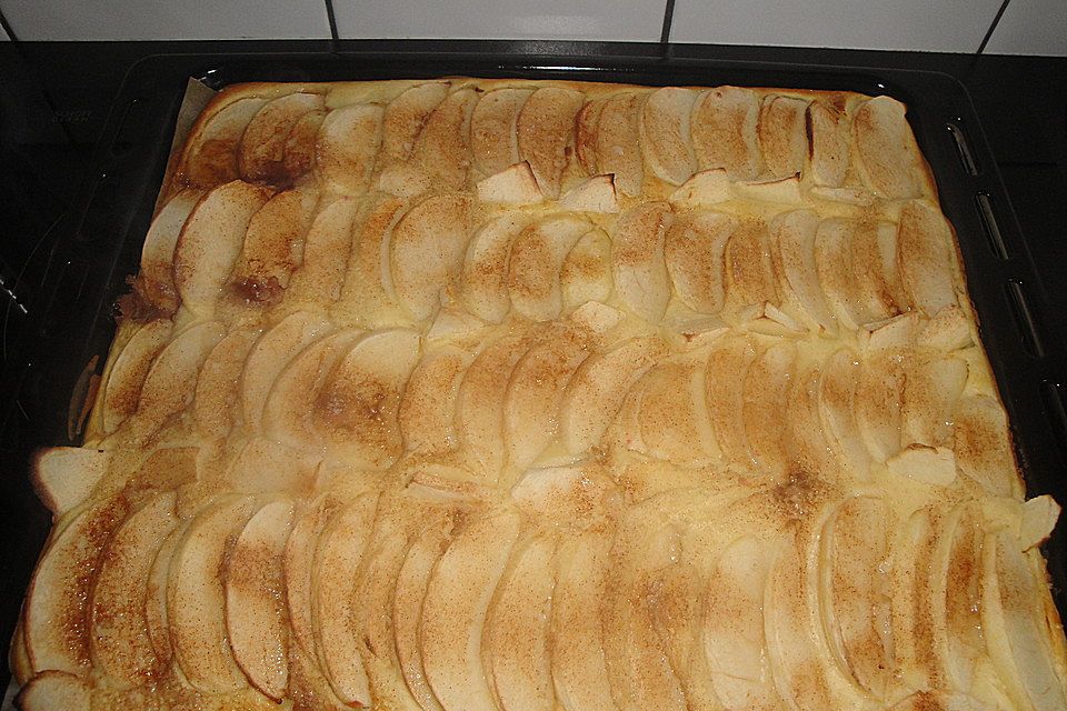 Apfelpfannkuchen aus dem Ofen