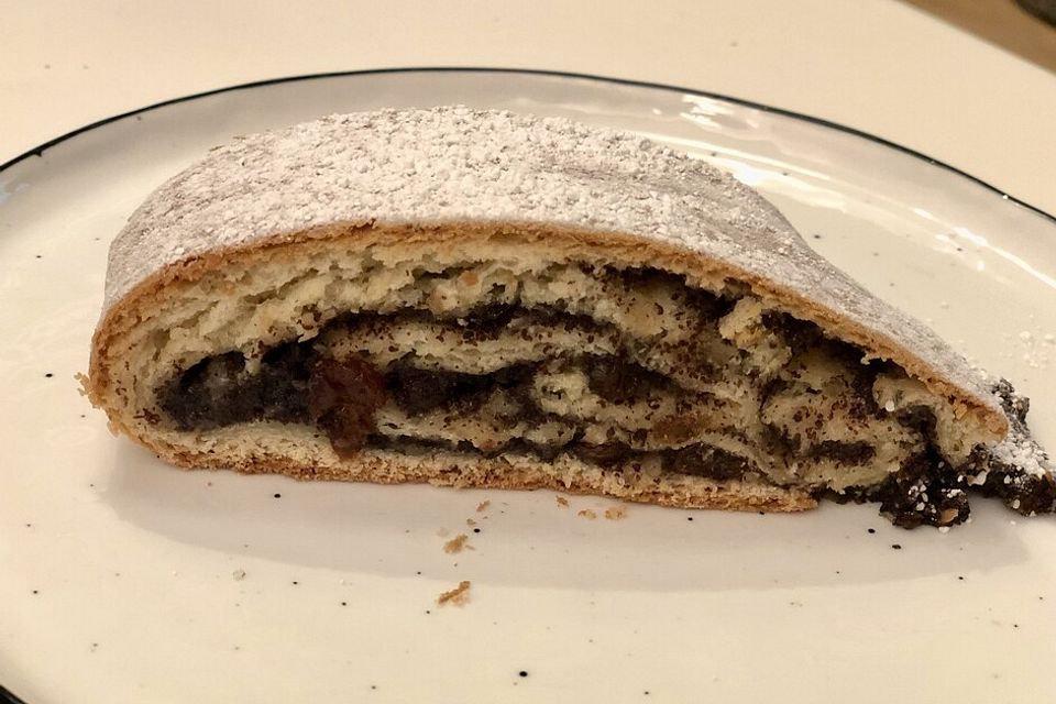 Mohnstollen schlesische Art