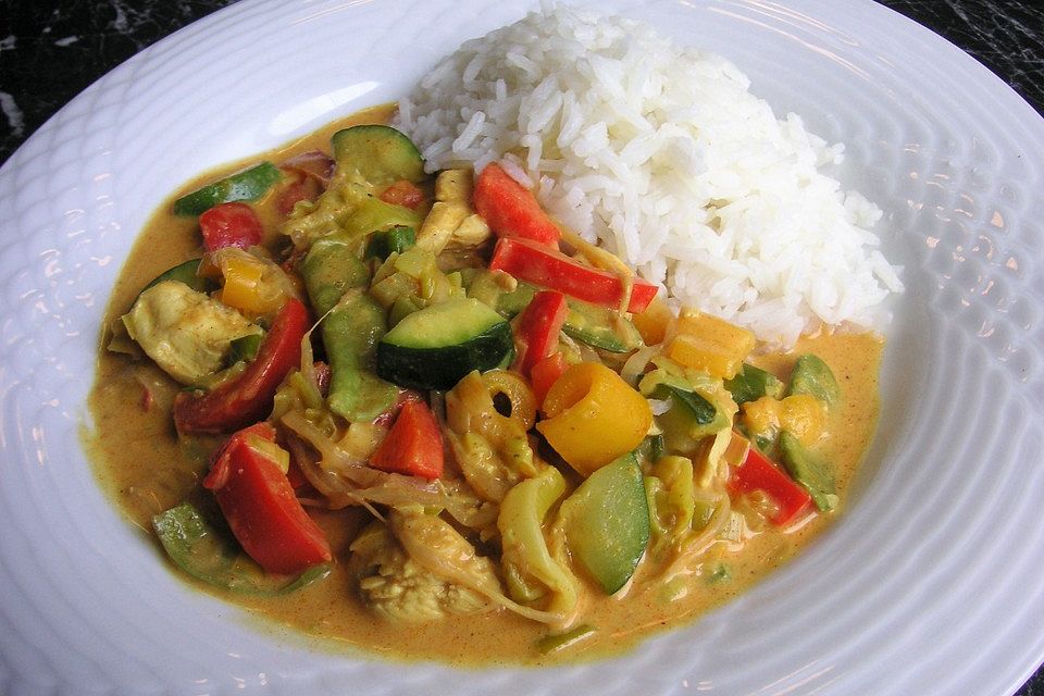 Farbenfrohes Putencurry