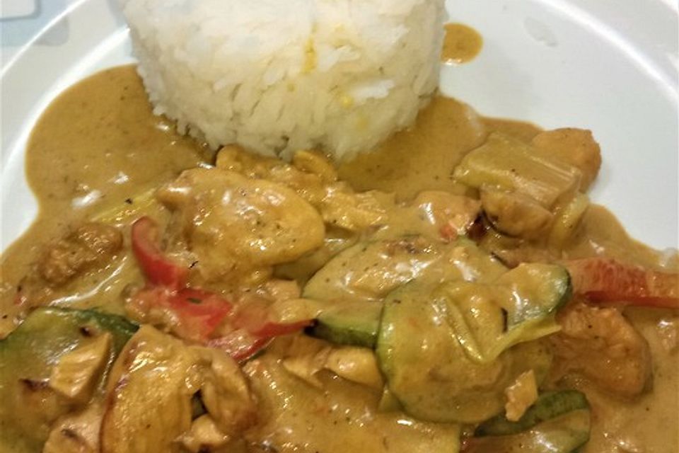 Farbenfrohes Putencurry