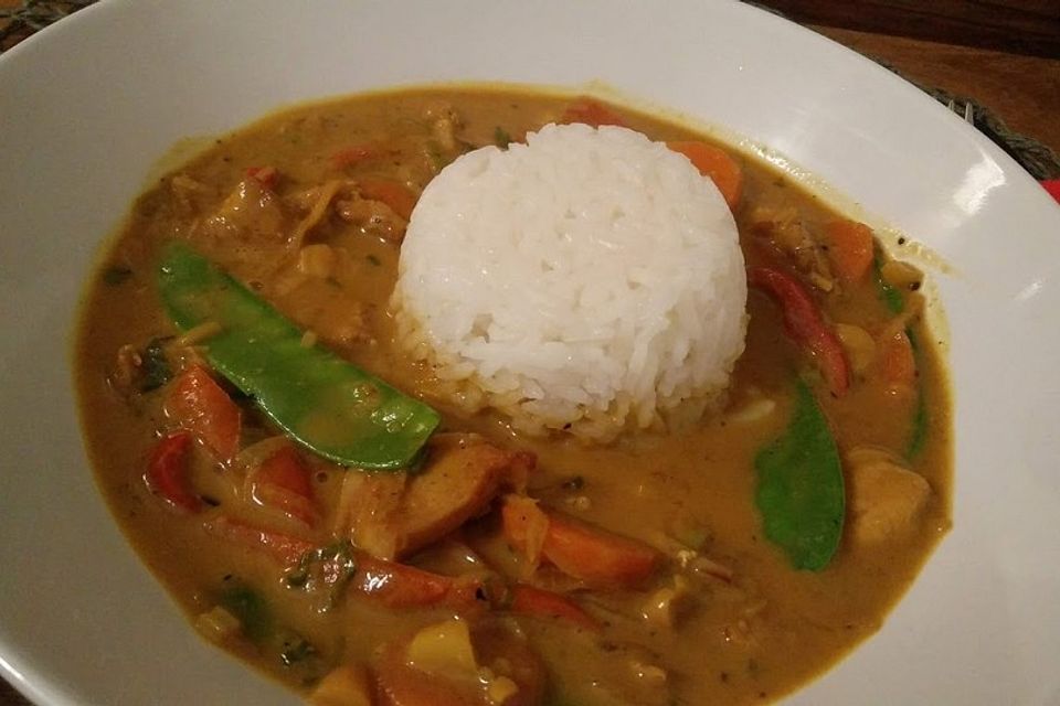 Farbenfrohes Putencurry