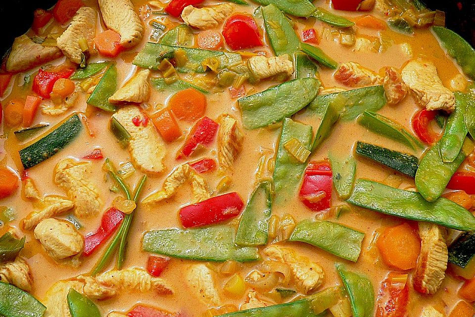 Farbenfrohes Putencurry