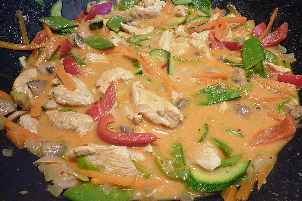 Farbenfrohes Putencurry