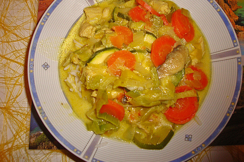 Farbenfrohes Putencurry