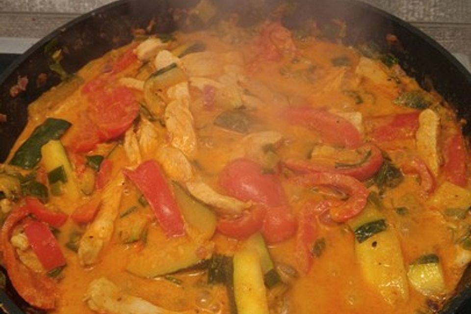 Farbenfrohes Putencurry