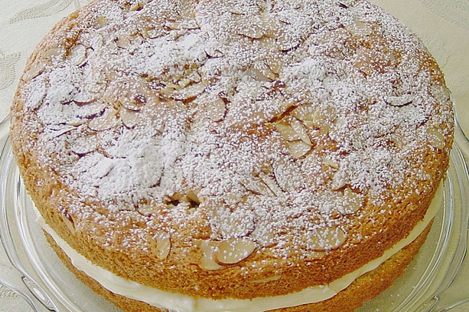 Zitronencremetorte