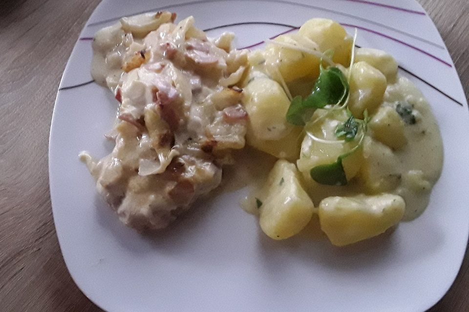 Einfache Bouillonkartoffeln mit Frischkäse