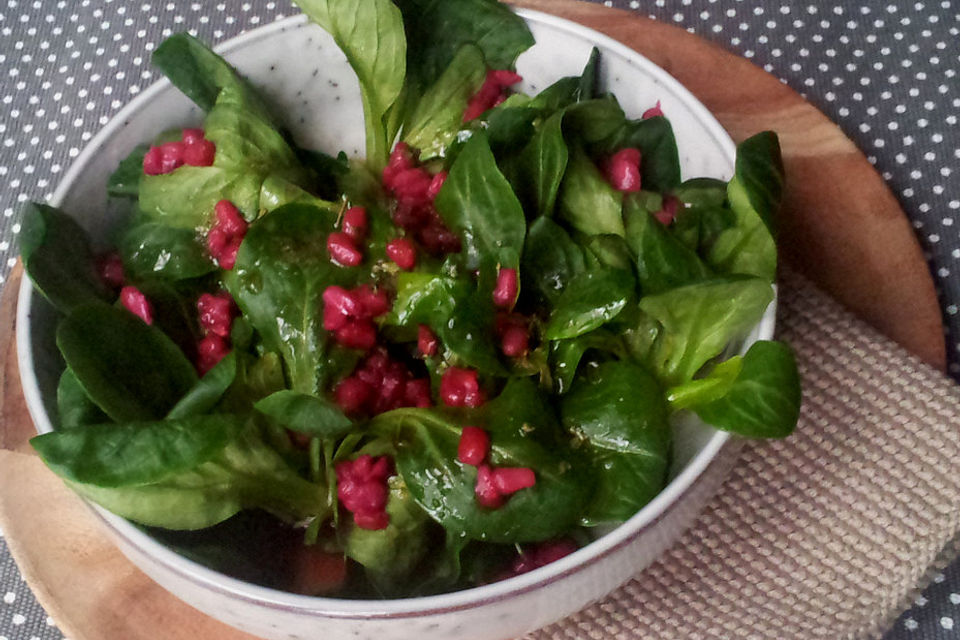 Feldsalat mit Granatapfel