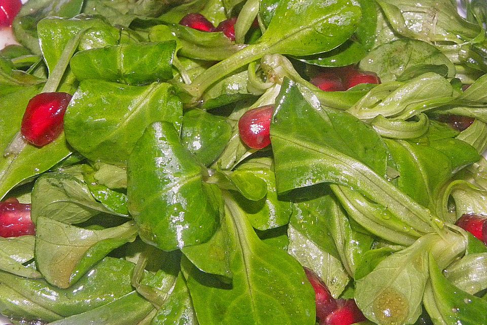 Feldsalat mit Granatapfel