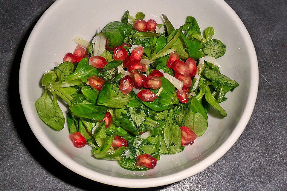 Feldsalat mit Granatapfel