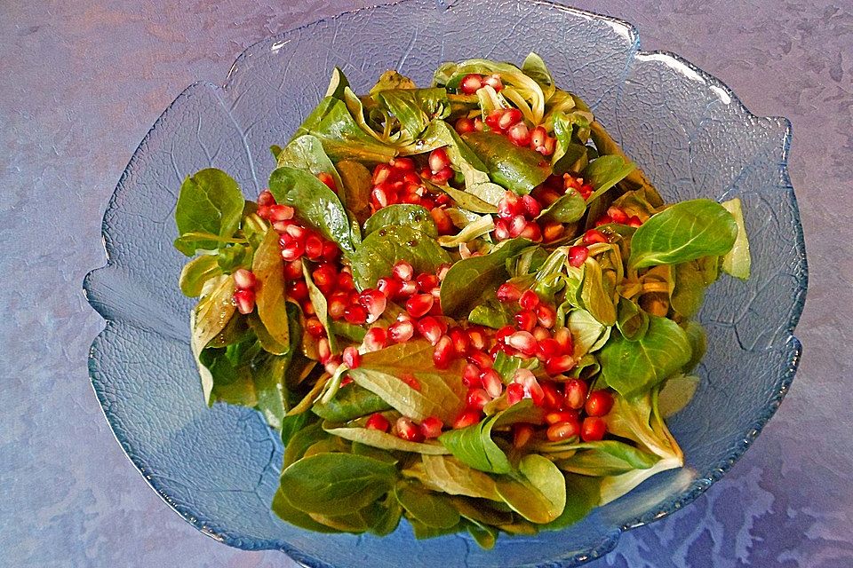 Feldsalat mit Granatapfel