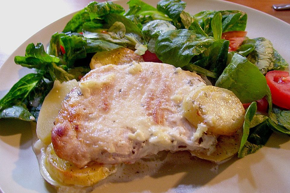 Schweinesteaks auf Kartoffeln