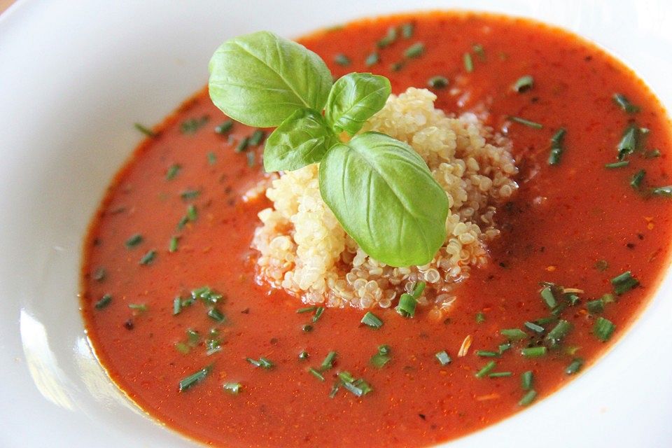 Tomatensuppe mit Quinoa