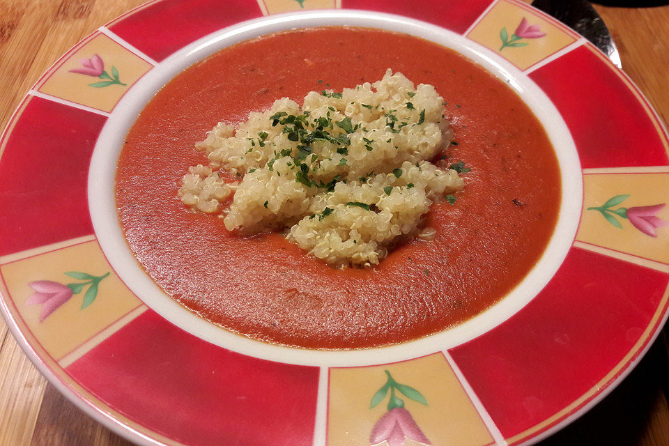 Tomatensuppe mit Quinoa