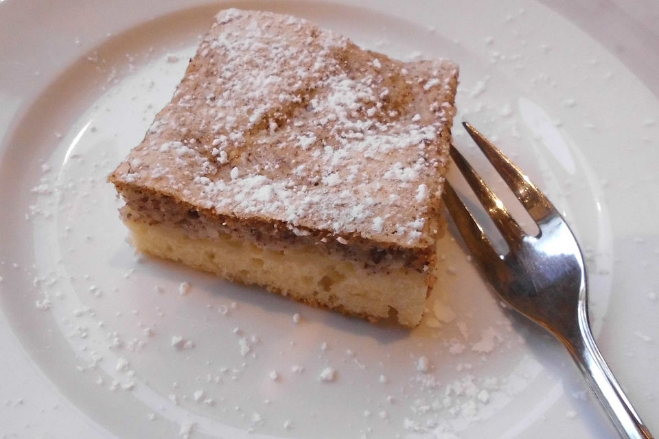 Altbaerlis Apfelkuchen mit Nusshaube