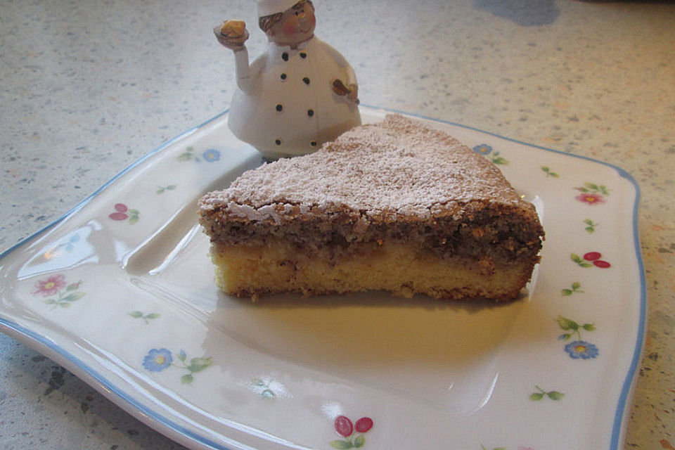 Altbaerlis Apfelkuchen mit Nusshaube