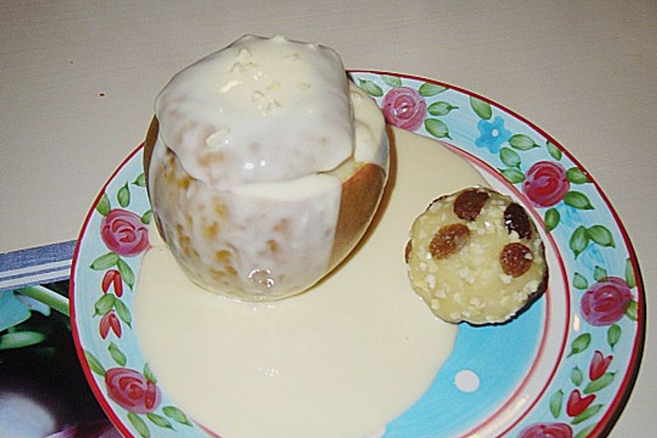 Marzipan Bratäpfel mit Vanillesoße