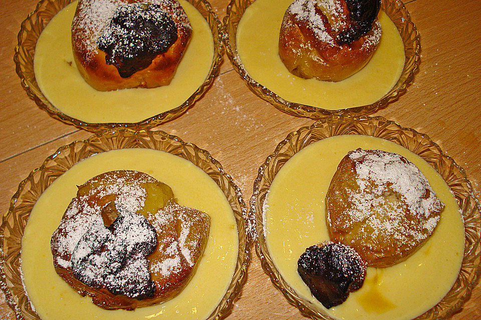 Marzipan Bratäpfel mit Vanillesoße