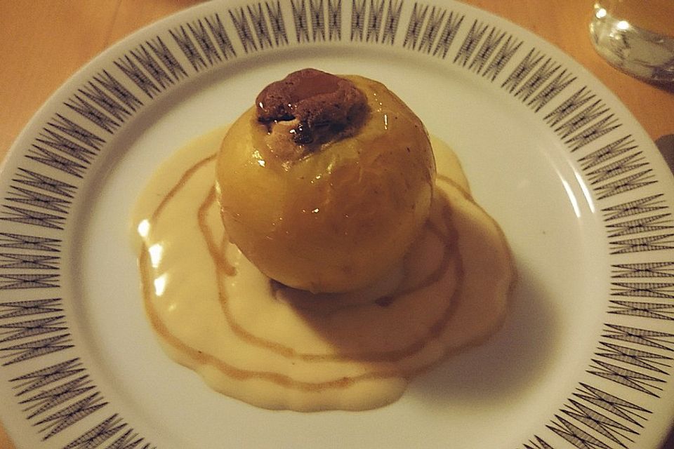 Marzipan Bratäpfel mit Vanillesoße