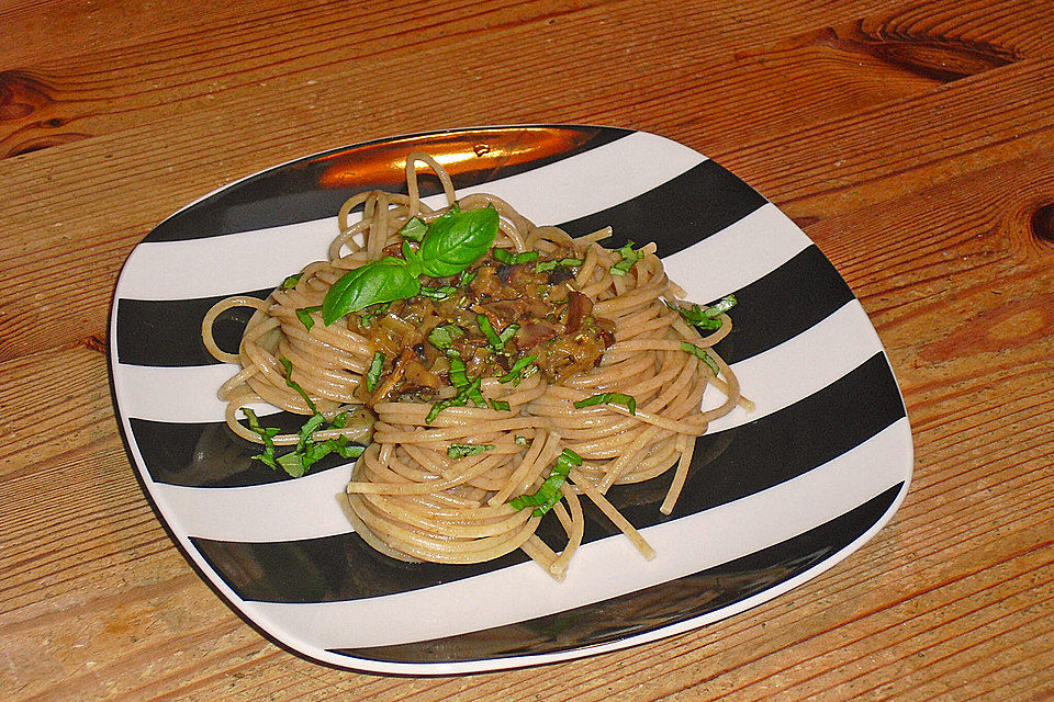 Pilzragout auf Vollkornspaghetti