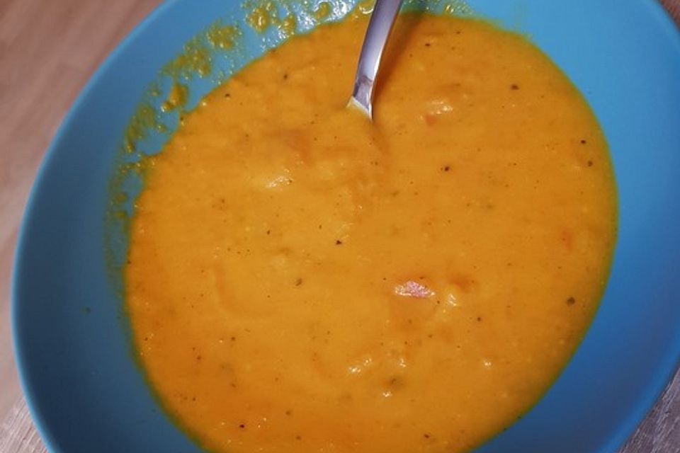 Pikante und leichte Karottensuppe