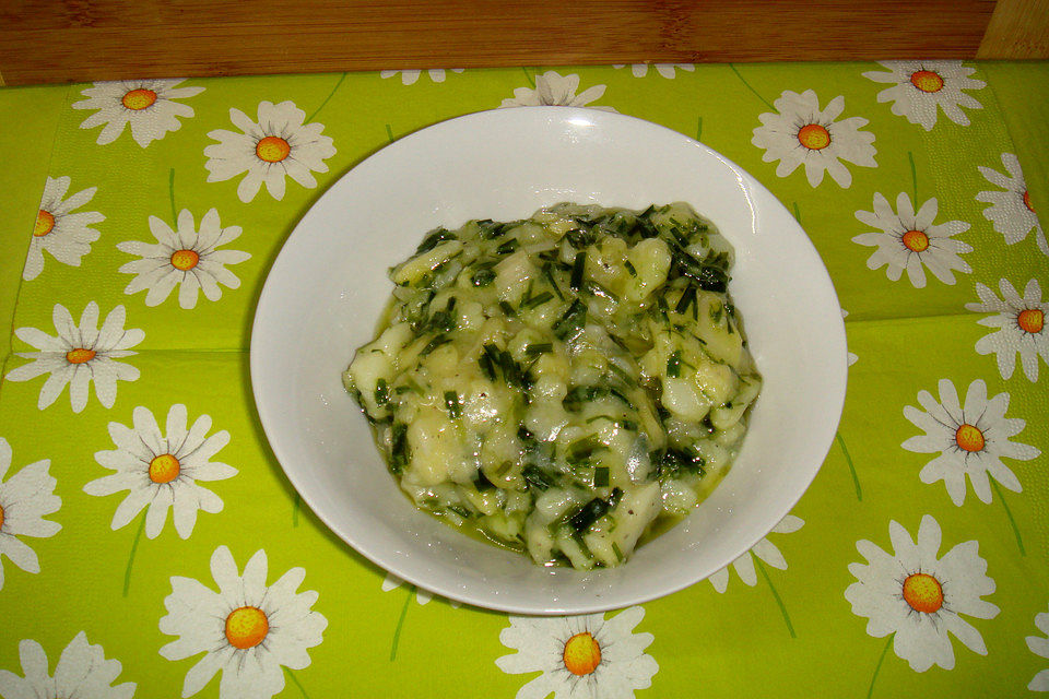 Grüner Kartoffelsalat mit Schnittlauch