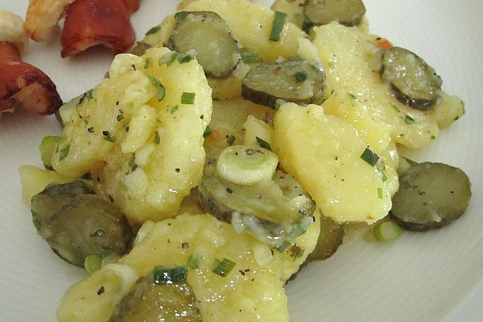 Grüner Kartoffelsalat mit Schnittlauch