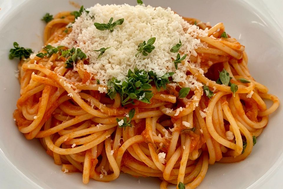 Bucatini all' amatriciana