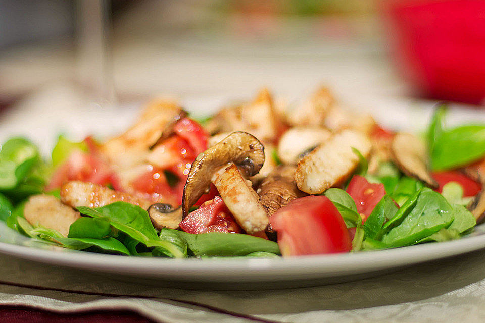 Italienischer Salat mit Hähnchenbrust