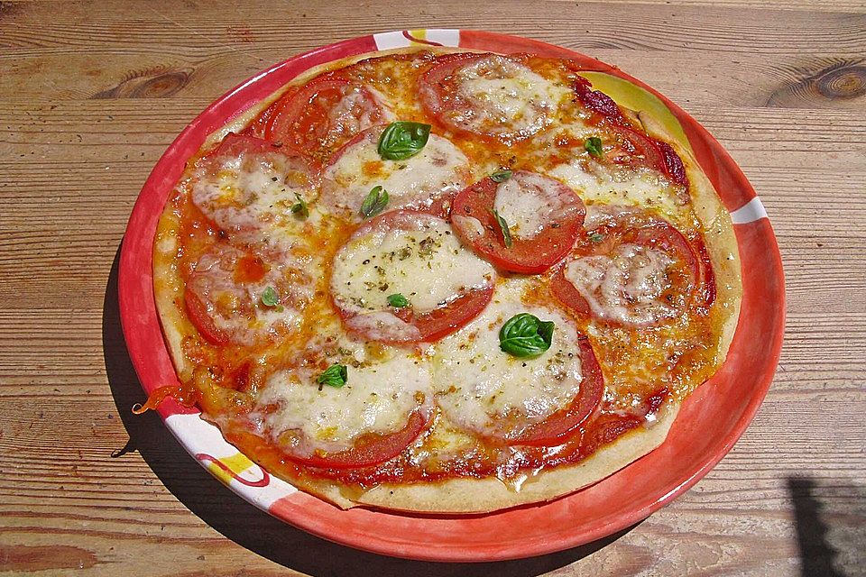 Tomaten - Mozzarella - Pizza