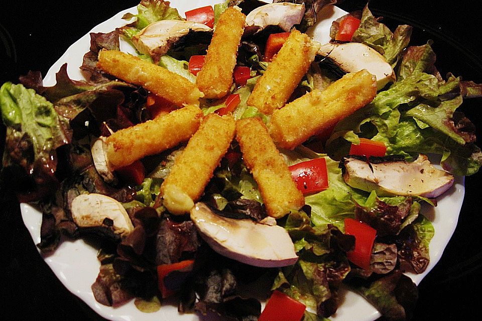 Gouda-Sticks mit Salat