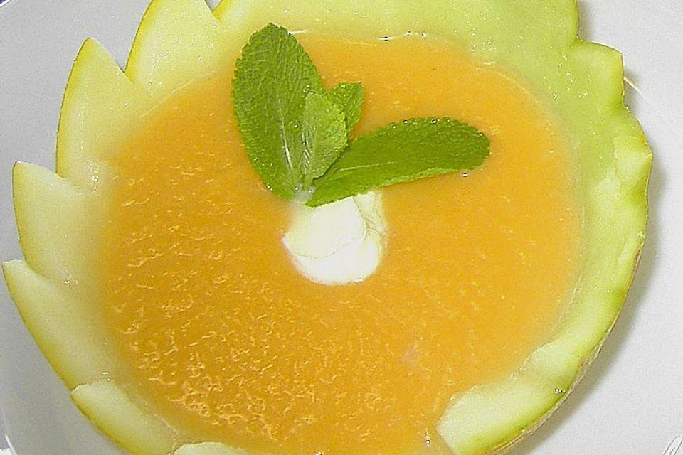 Melonenkaltschale mit Tabasco