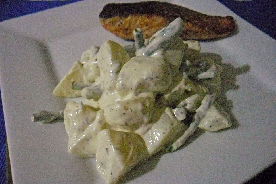 Kartoffelsalat mit grünem Spargel