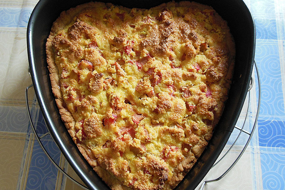 Rhabarberkuchen mit Kokosflocken