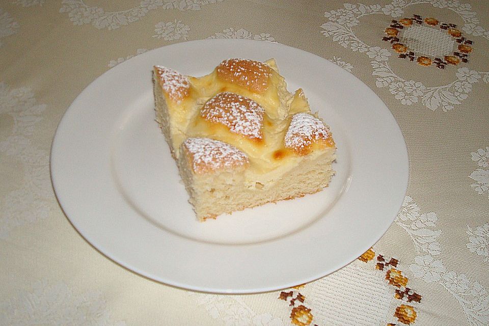 Ölkuchen mit Topfengitter