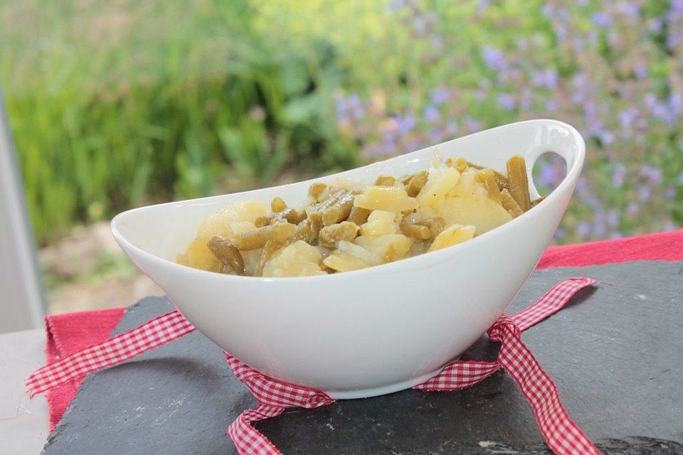 Kartoffelsalat mit grünen Bohnen