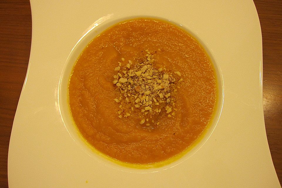 Karottensuppe mit Orangen