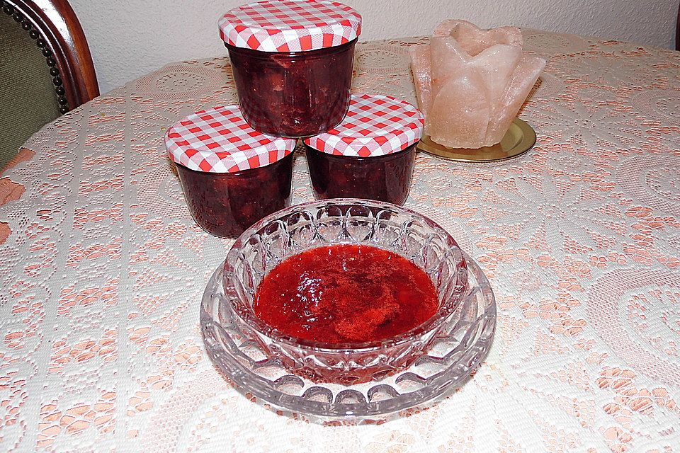 Erdbeermarmelade mit Vanille