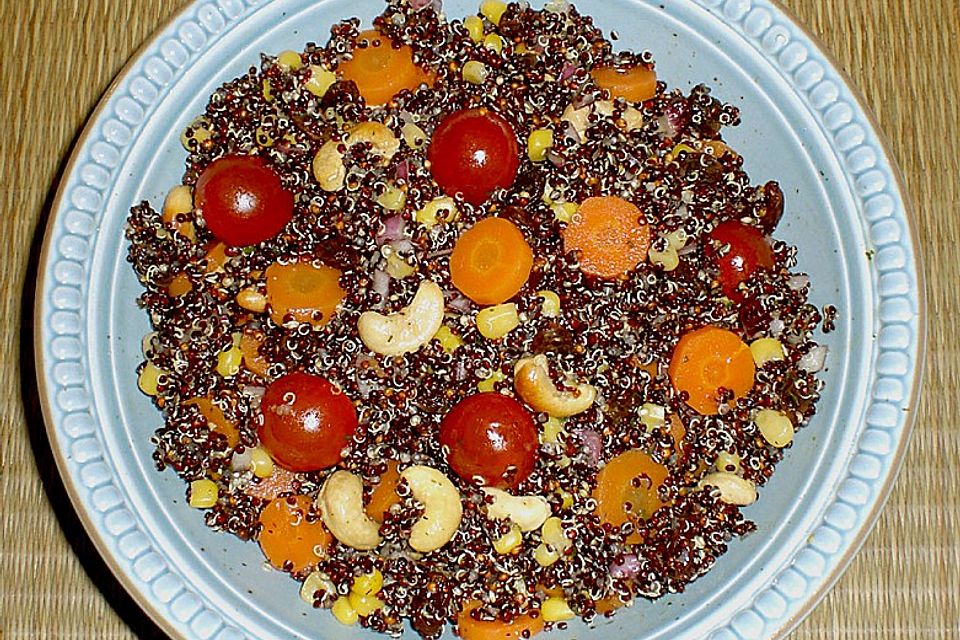 Nussiger Quinoa - Salat