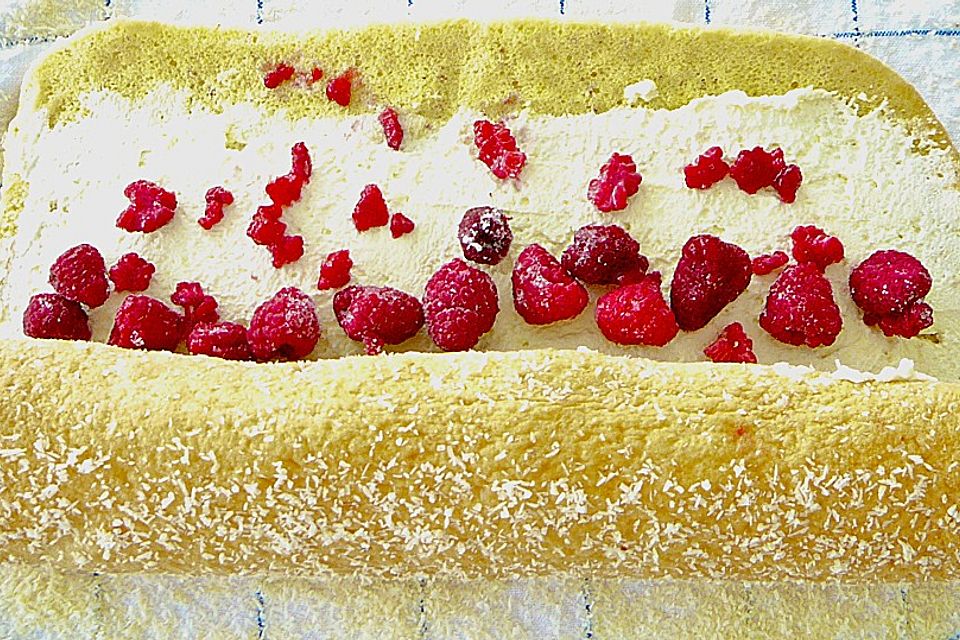 Himbeer - Schlagobers - Roulade