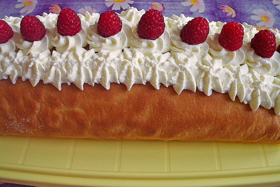 Himbeer - Schlagobers - Roulade